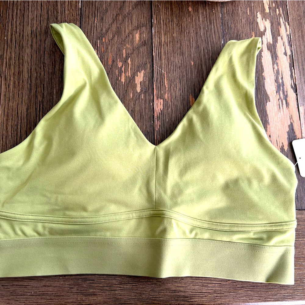 Fabletics Sports Bra. NWT.